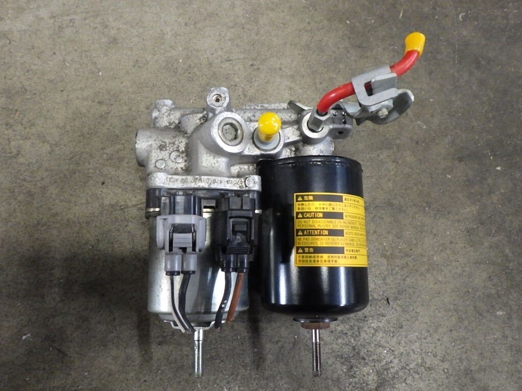 Y　　50PRIUS 30% Toyota Prius ZVW30 ABS Anti Lock Brake Booster Pump Actuator