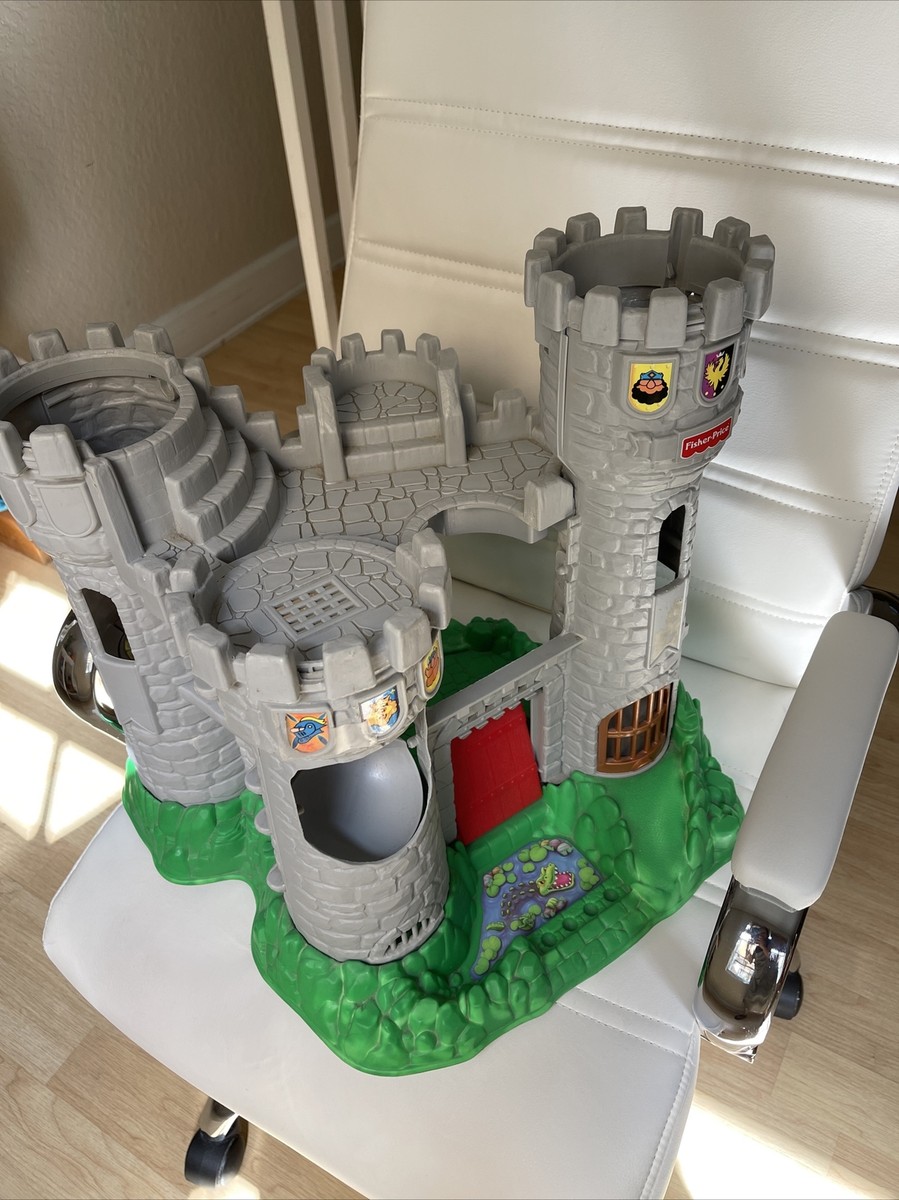 Vintage Fisher Price 7110 Great Adventures Castle Only