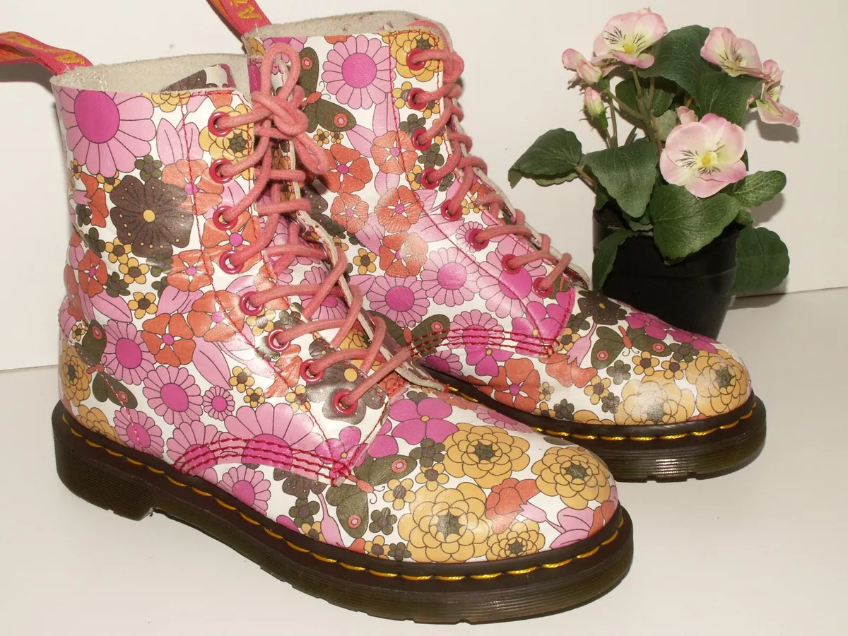 Floral dr martens store uk