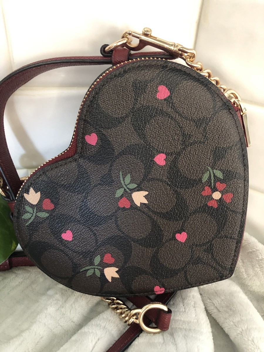 【 COACH 】Heart Bag NWT Coach X Observed By Us Heart Crossbody In Signature