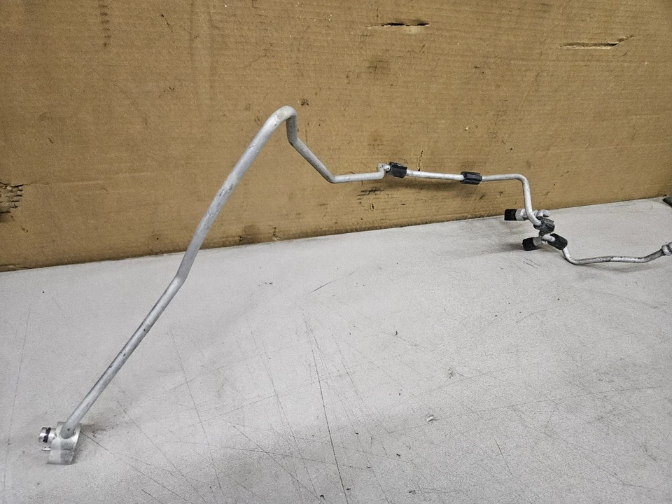 2012-2015 Volkswagen Passat 2.5L A/C Liquid Hose Line OEM 561820741 - Image 2 of 4