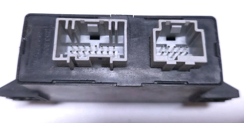 Módulo de control de sensor de distancia de estacionamiento Nissan Armada 2005-2015 28532-zz50a OEM Foto 2 de 3