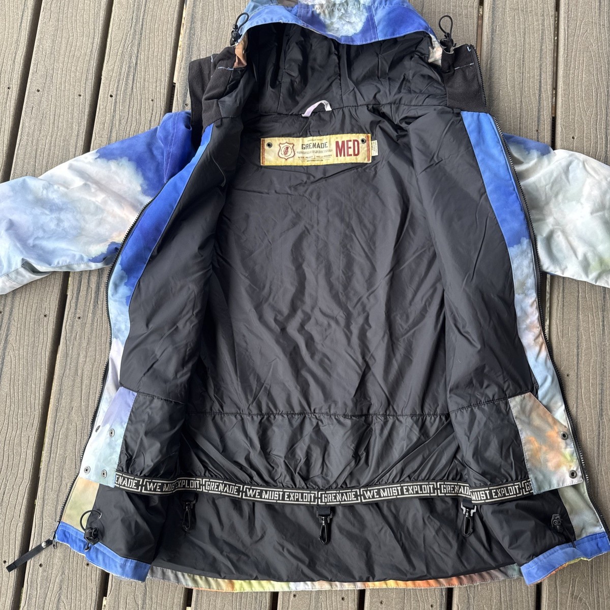 Grenade MENS MEDIUM 'Blast Off' Snowboard Ski Snow Jacket Space