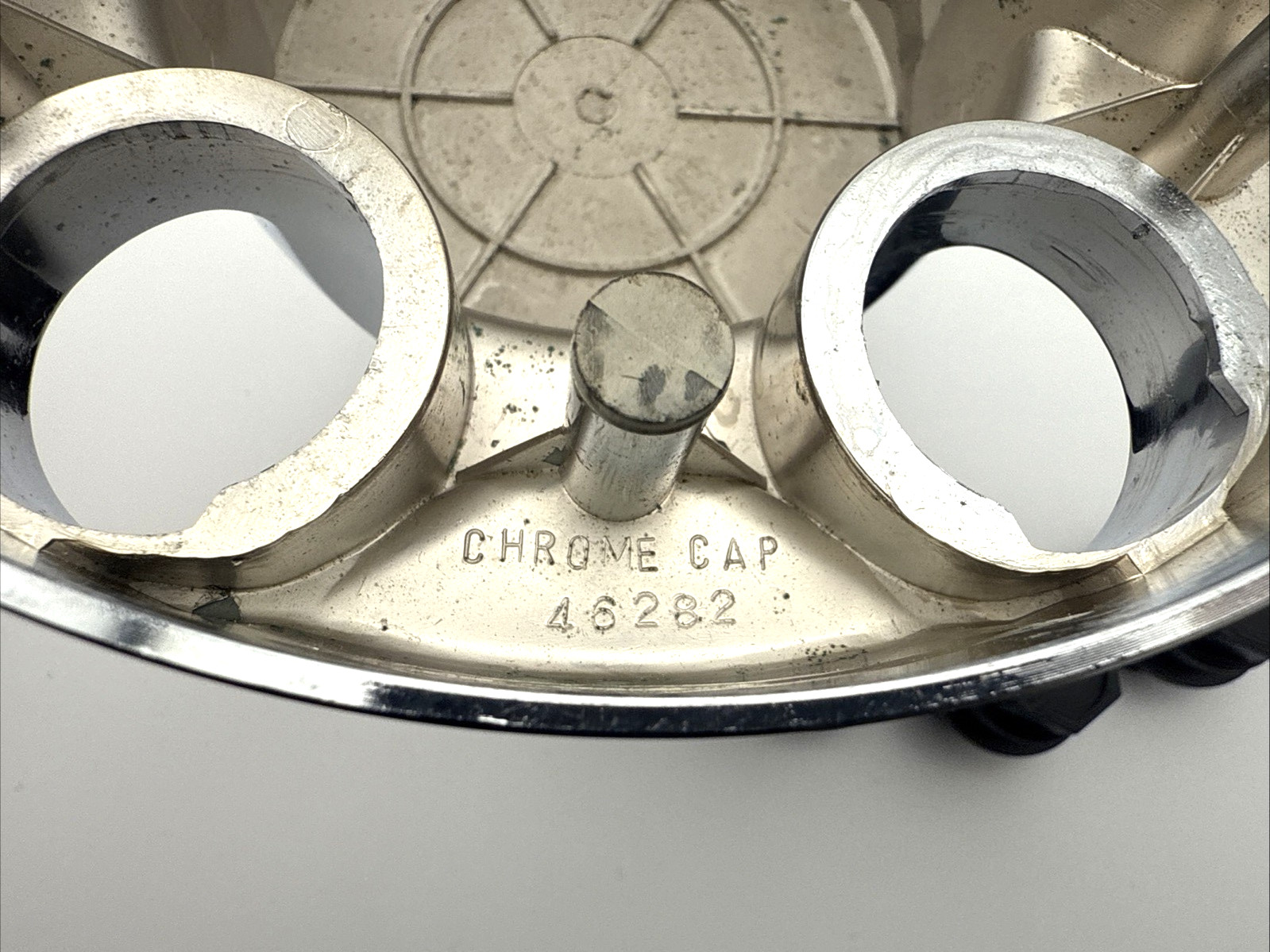 New OEM GMC Center Caps w/ Covers 1988-1998 Sierra Truck Van SUV 6 Lug 46282