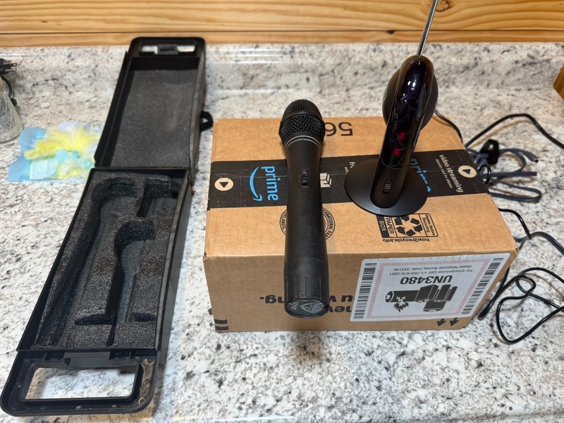 Nady Wireless Microphone System Handheld Mic Receiver Power Supply Case As-Is