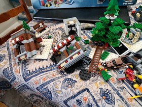 LEGO Advanced Models: Winter Village Toy Shop (10199) PARTIAL SET 