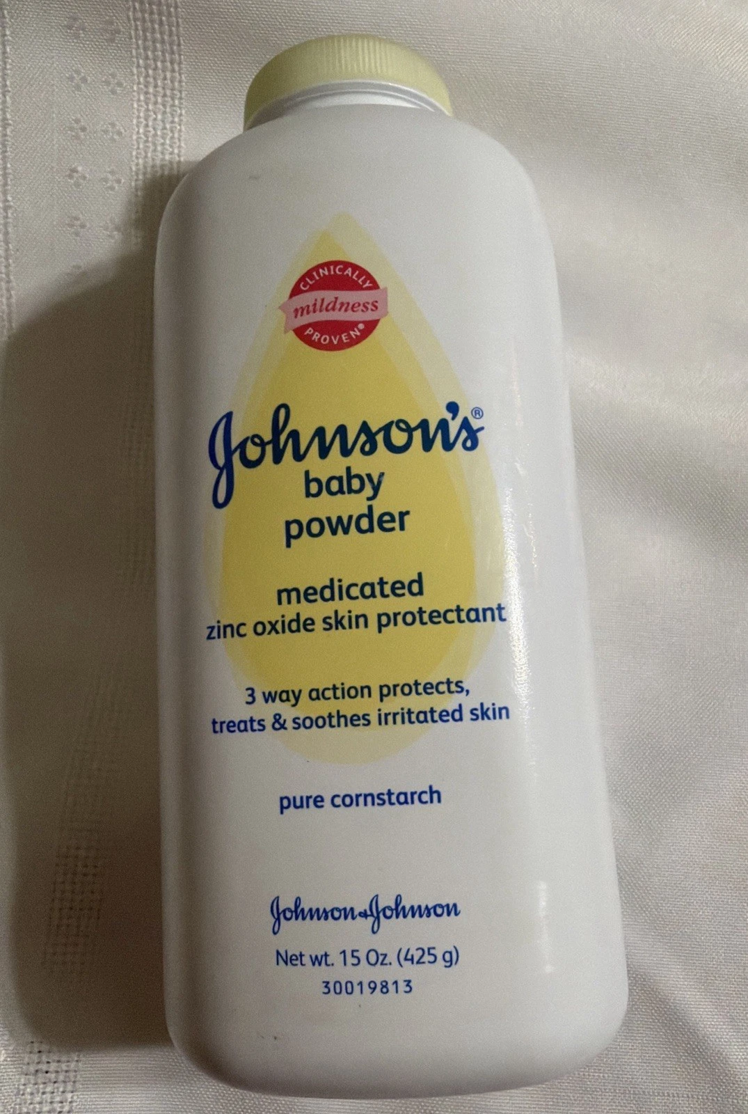 Johnson's Baby Powder Medicated Zinc Oxide 15 Oz Cornstarch Sealed 2011 Rare~NEW