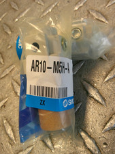 "LOT OF 2" NEW SMC AR-10-M5H-A AIR PRESSURE REGULATORS