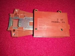 Türverriegelung Türschloss Waschmaschine Electronia WA 8310 Originalteil