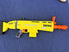 NERF Fortnite Yellow Dart Blaster Gun 2019 MPN E6158 Ages 8
