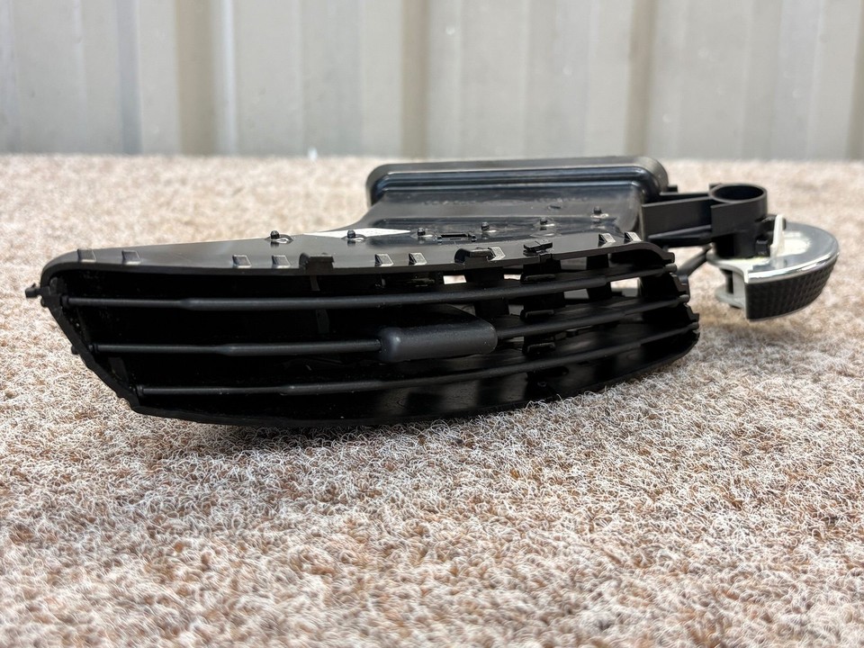 FORD C-MAX C344 2012-2015 - Front Right Dashboard Air Vent Grill AM51R014L20CEW