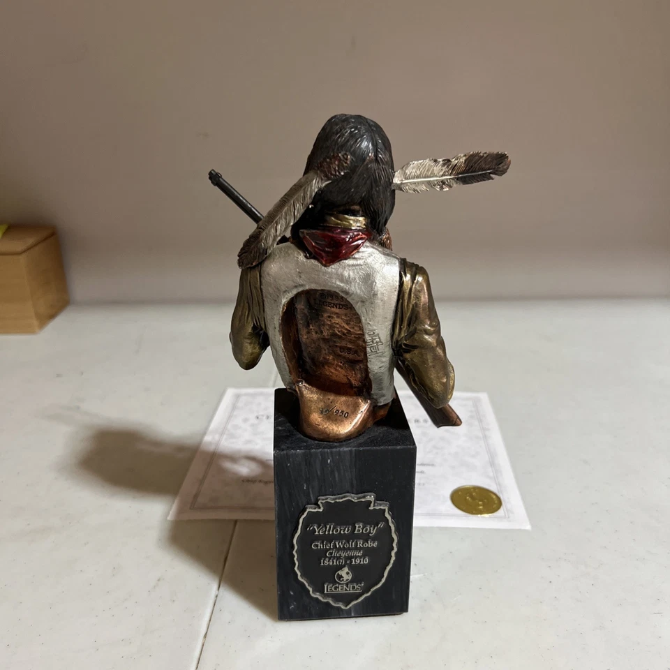 Túnica Jefe Lobo Cheyenne Bronce Pardell Leyendas Estatua Niño Amarillo 19/950 Estatua Foto 3 de 4