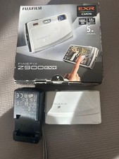 Fujifilm Finepix Z900EXR 16.0MP Compact Digital Camera 0030