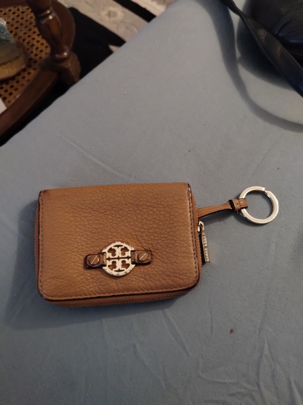 Tory Burch Tan Pebbled Leather Zip Around Wallet Keychain W Gold logo accent￼