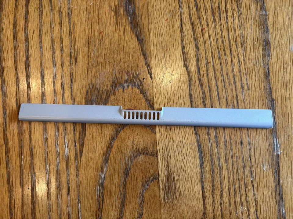 Cubierta de puerto de panel trasero PowerBook G4 15” A1025 Foto 2 de 2