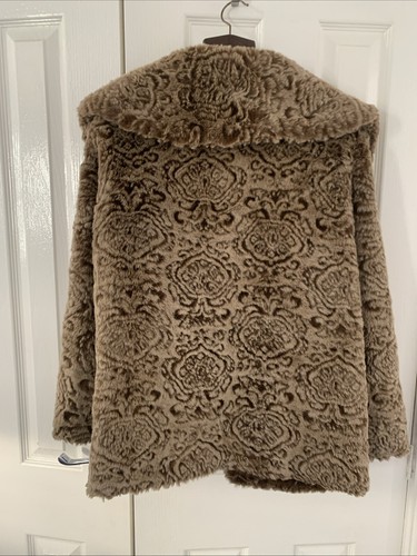 dennis basso faux fur coat Size 12/14 - Picture 3 of 11
