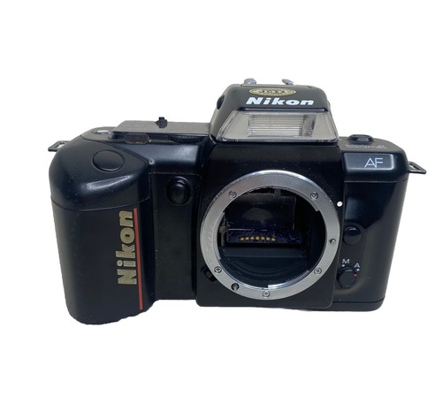 Nikon F-401 AF analoge Spiegelreflexkamera 35 mm Gehäuse Ersatzteile/Reparaturen Requisite TV Show Display