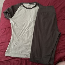 Women  s Legging Set