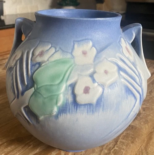 Roseville Clemana Vase 754-8