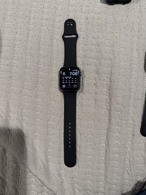 Apple Watch Series 4 44mm Space Gray Aluminum Case Black Sport Band (MTUW2LL/A)