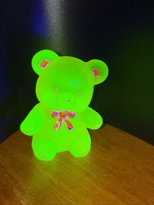 Boyd Uranium Vaseline Glass Fuzzy the Bear Glows #13 SATIN RARE!!