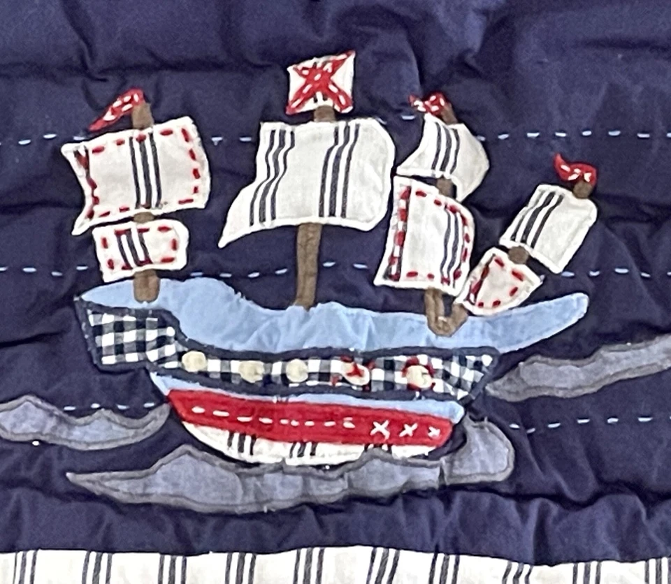Pottery Barn Kids Pirate Ship Sham, funda de almohada doble, acolchada, corbatas, 20 x 26 Foto 3 de 4