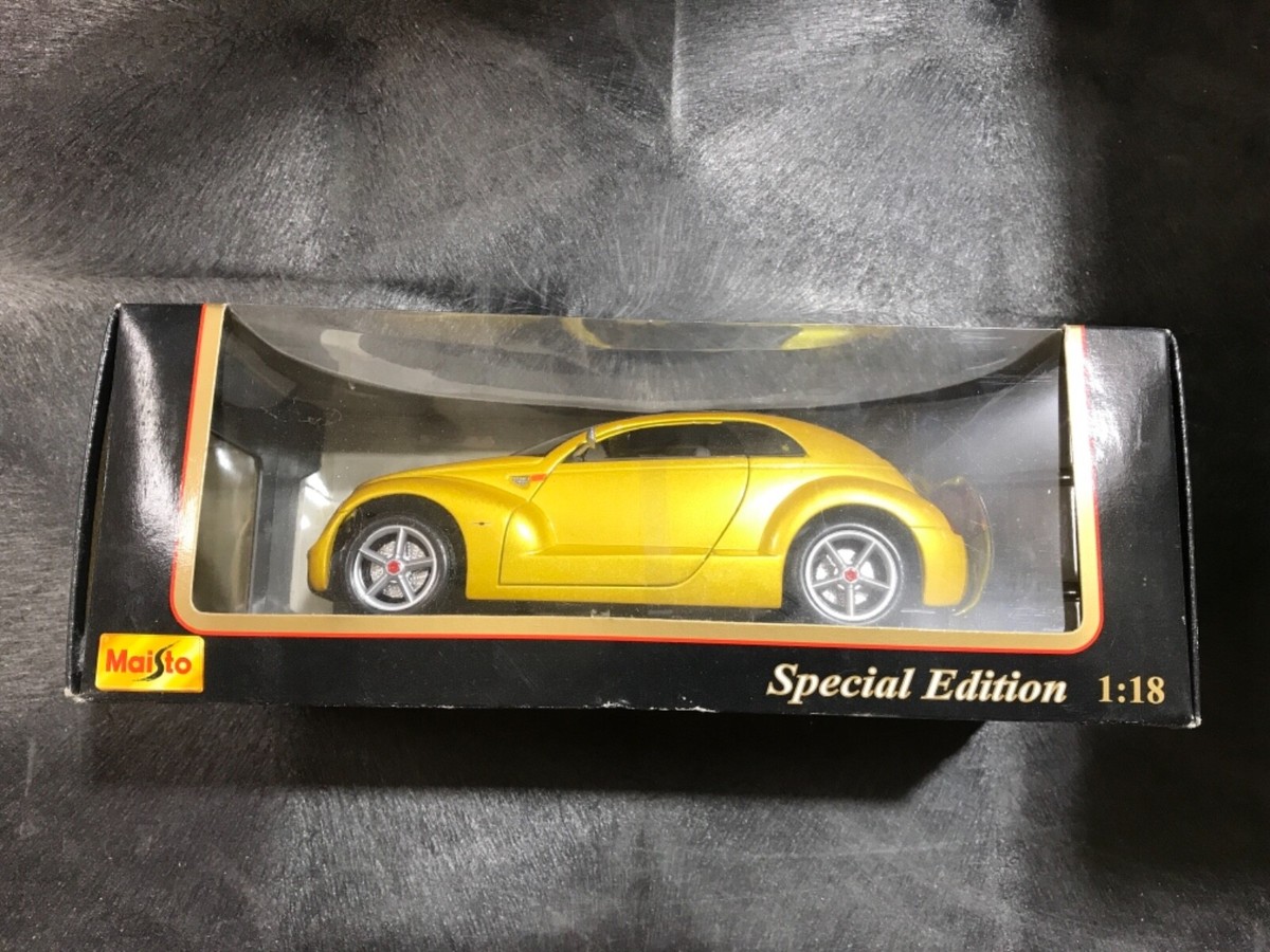 Maisto 1/18 Scale Chrysler Pronto Cruizer - Original Concept Die