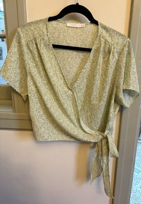 Lush Floral Tie Cropped Blouse Sage Cream 100% Polyester Short Sleeve M