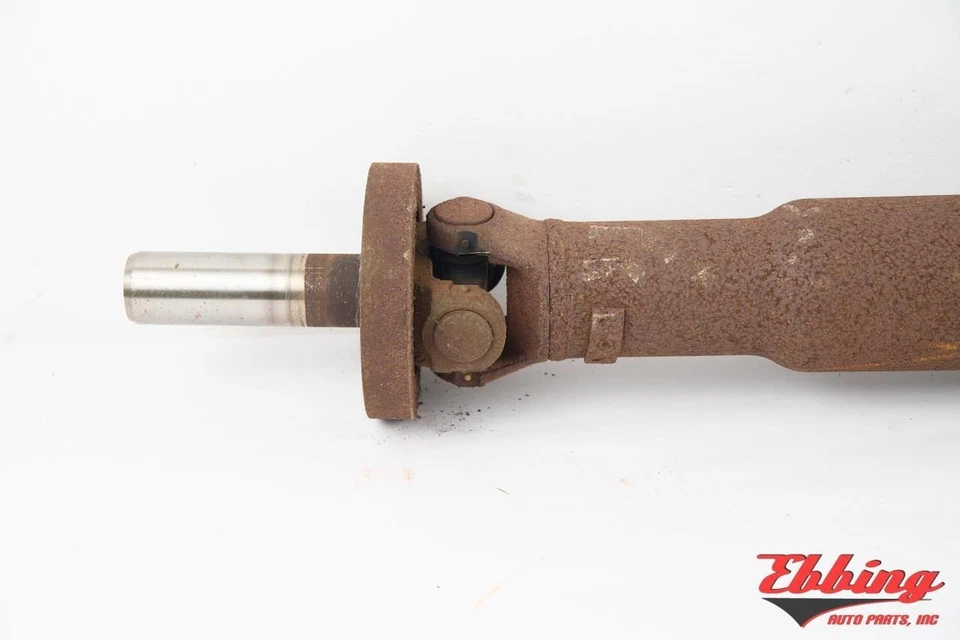 Rear Drive Shaft Assembly 4x2 ID: 15767177Fits 2000-2005 Chevrolet Tahoe 550329 - Imagem 2 de 4