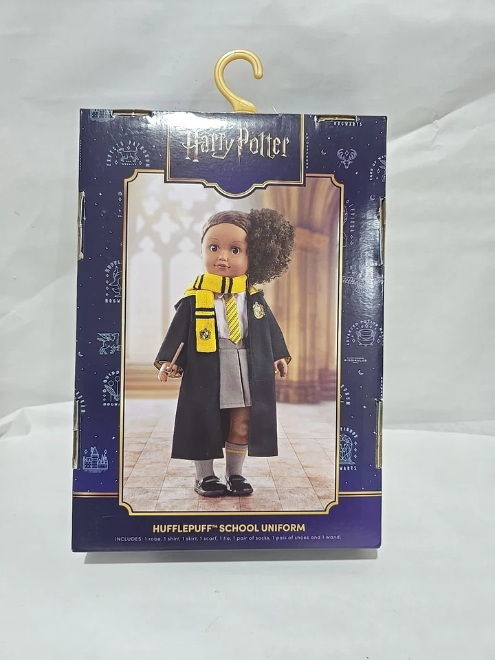 NOVO My Life as 18" Boneca HUFFLEPUFF HOGWARTS UNIFORME ESCOLAR Saia Varinha Conjunto com 8 Peças - Imagem 3 de 4