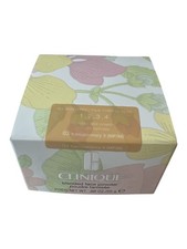 New in Box Clinique Blended Face Powder    03 Transparency 3    0.88 oz / 25g