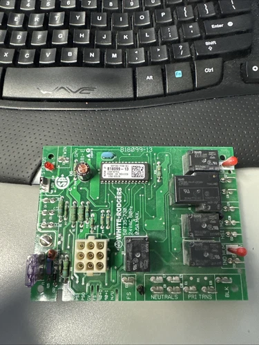 White-Rodgers Goodman B18099-13 Furnace Control Board 50T35-730-01