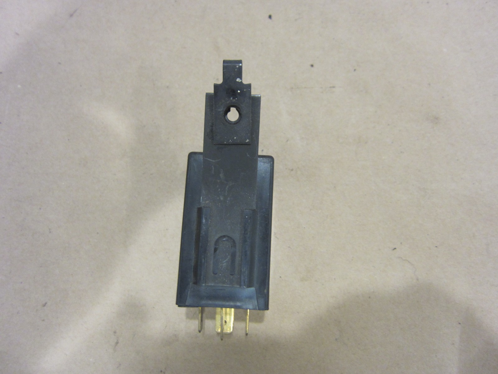 Ferrari 328,Mondial,Testarossa.Low Oil Pressure Warning Buzzer. Part# 131486