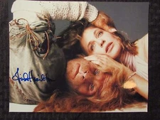 LINDA HAMILTON Signed Autographed 8x10 Glossy NM Beauty & The Beast Lying Down