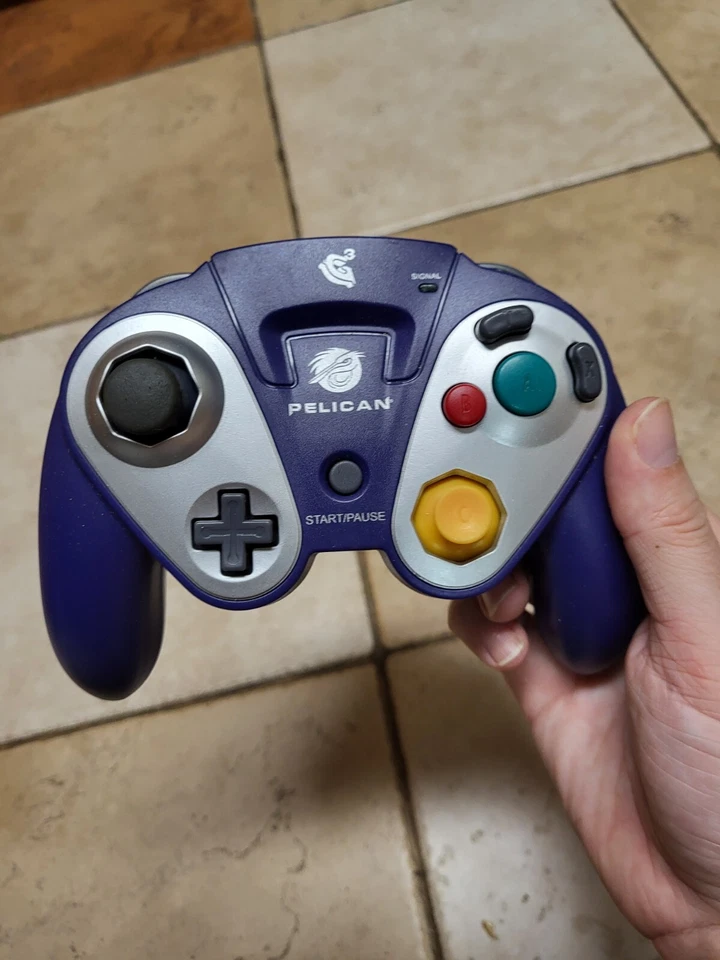 Pelican G3 Purple Wireless Controller for Nintendo GameCube (Parts Untested) - Image 2 of 3