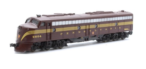LIFE-LIKE 'N' GAUGE 7171 PENNSYLVANIA MAROON CLASS E8 #5804 DIESELLOK | Zustand: Used