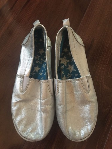 Girls Slip On Silver Shoes Sneakers Metallic No Tie Canvas School Play Size 1 Ebay