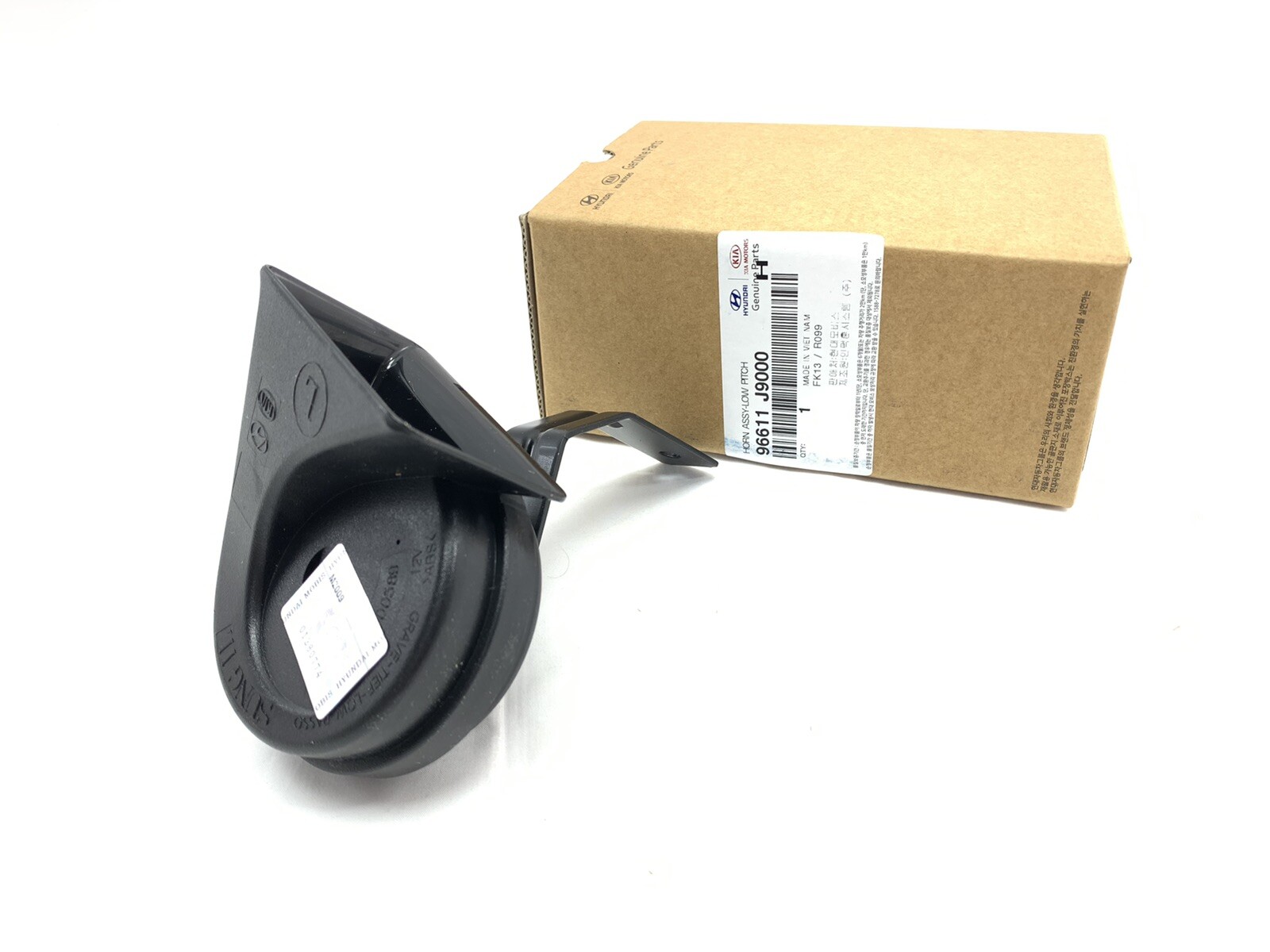 Genuine Hyundai 56912-29100 Horn Button Left Genuine Hyundai 56912-29100 Horn Button Left
