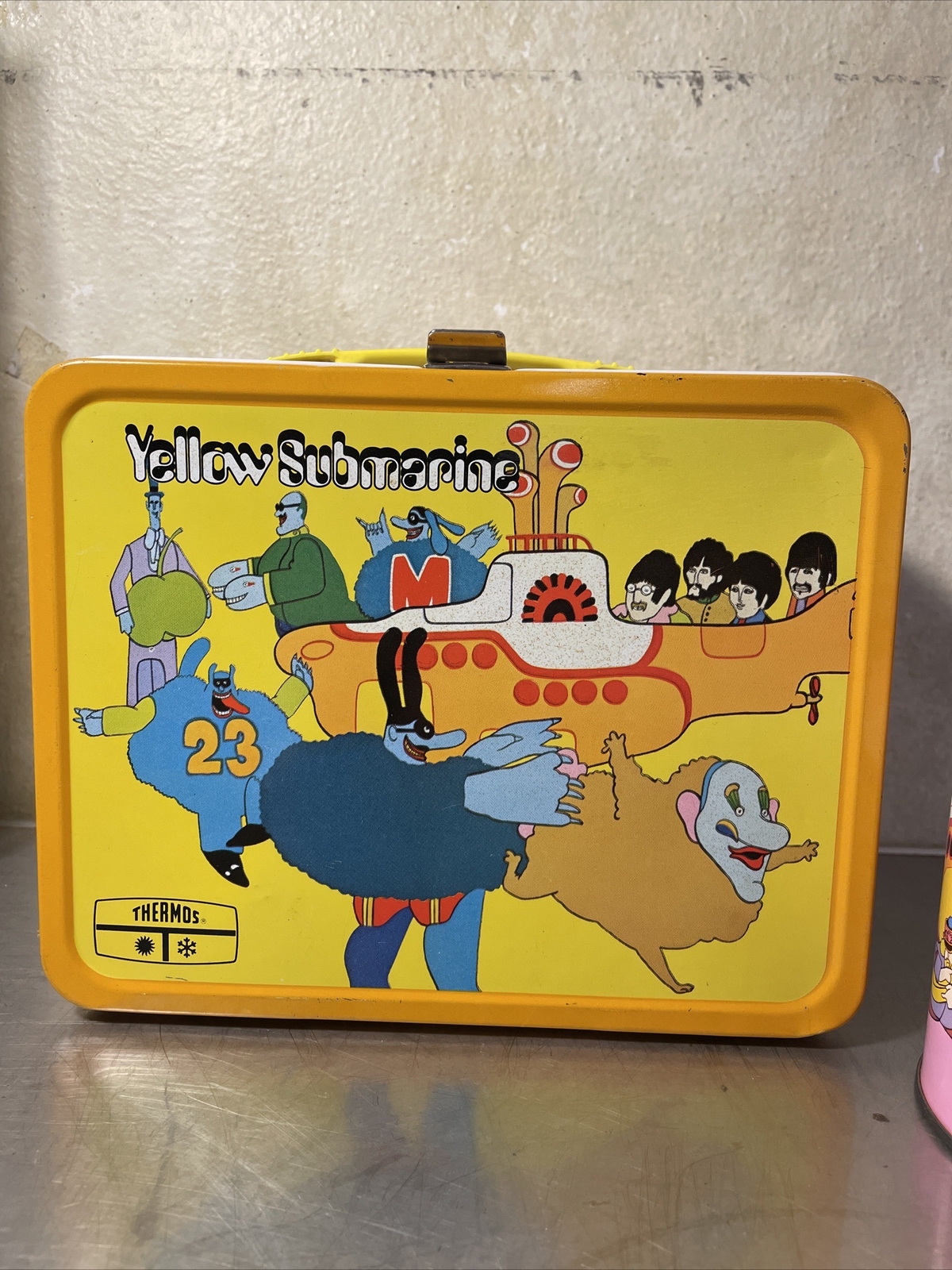 Beatles vintage ORIGINAL 1968 US YELLOW SUBMARINE LUNCH BOX AND THERMOS