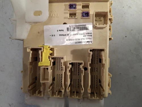 63583367 Caja Reles/Fusibles para TOYOTA AURIS (E18) * 2014 113176 - Imagen 5 de 7