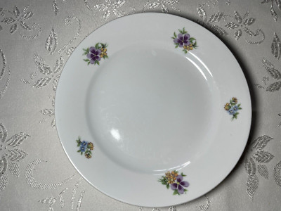 Kahla Porzellan, mit Blumenmotiven, 17 Cm Teller.