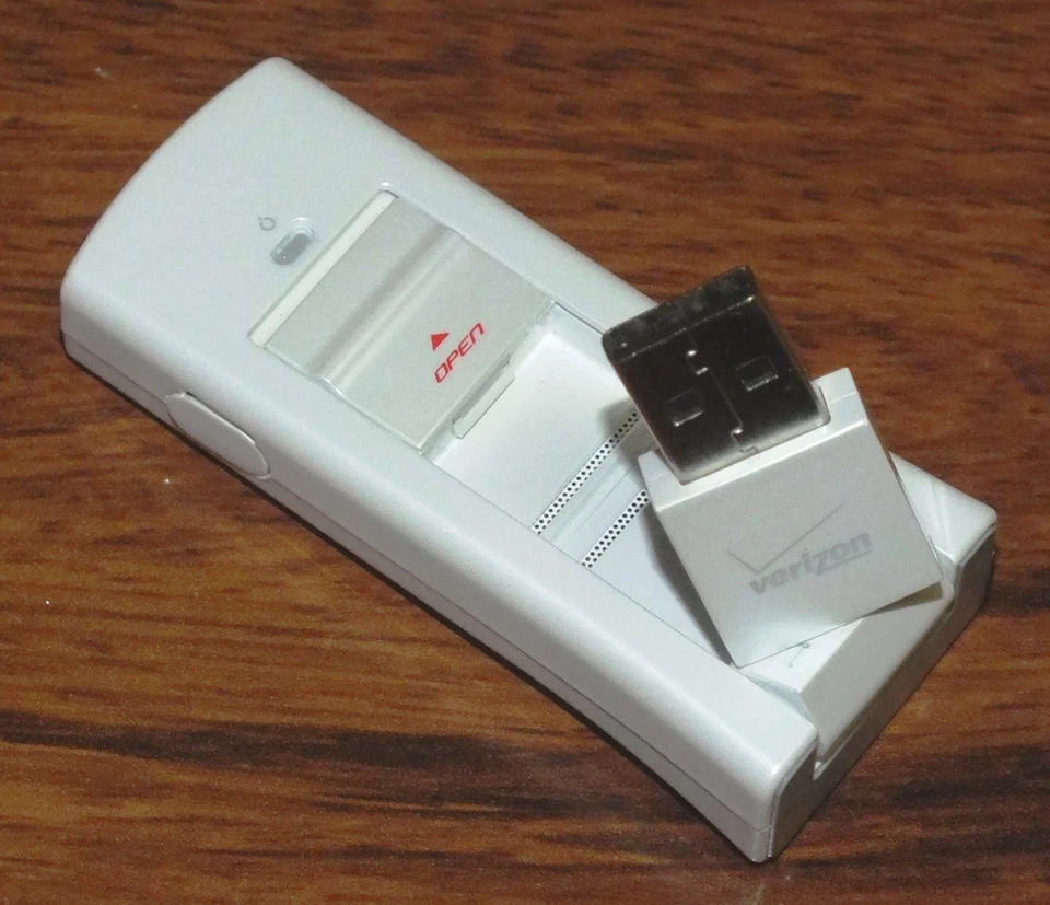Verizon (UM175VW) Meid Hex USB Broadband 3G Modem Mobile Wireless!  - Image 2 of 3