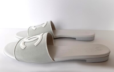 NEW 23P CHANEL WHITE MESH LEATHER CC LOGO MULES SLIDES FLATS