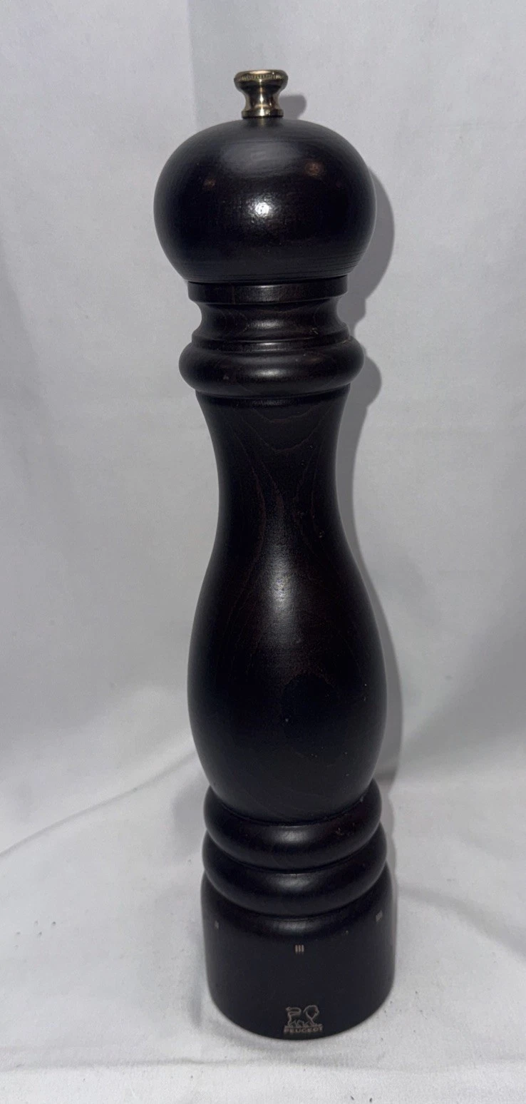 Peugeot 870430/1 Paris Classic 12-Inch Pepper Mill, Chocolate