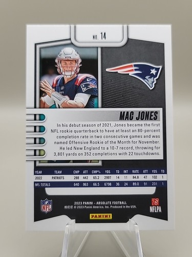 🔥2023 Panini Absolute Mac Jones Red Squares #/499 No.14 New England Patriots🔥 - Picture 2 of 3