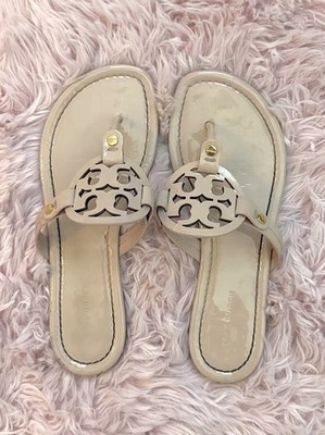 Tory Burch Women s Beige & Blsck  Leather Thong Sandals Slip-On Logo US 6