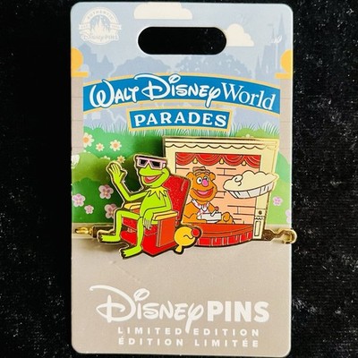 LE Muppet Vision 3D Kermit Frog Fozzie Fantasy Parade Float Muppets Disney Pin