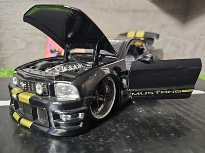 Jada 2005 Ford Mustang GT 3dCARBON Body Kit 1:24 Black Diecast Car NO BOX 