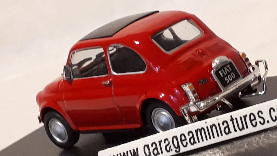 FIAT 500L ROUGE CARARAMA OLIEX REF 15850 ECHELLE AU 1/43 EME VOITURE COLLECTION - Photo 2/4
