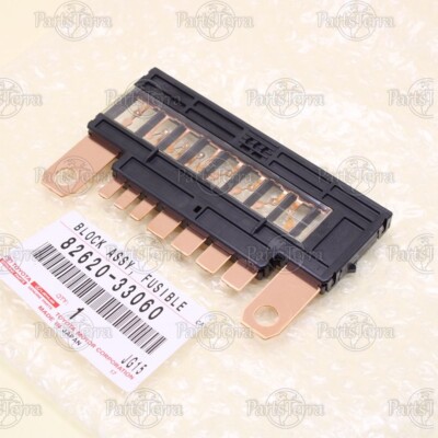 8262033060 Genuine Toyota Block ASSY Fusible Link 82620-33060 for